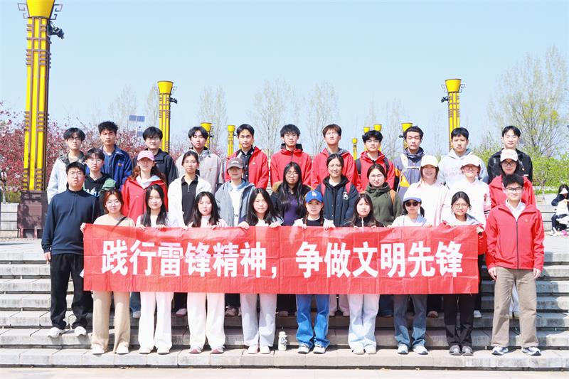 800活动合影.jpg