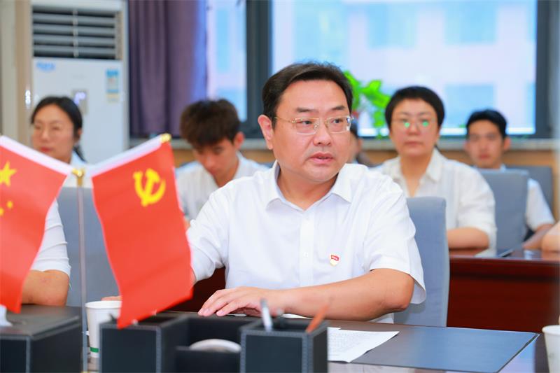 8002学院院长、党委副书记郭军同志宣读表彰决定.jpg
