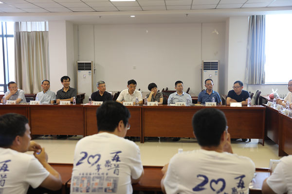糖心vlog
举办校友返校座谈会.png